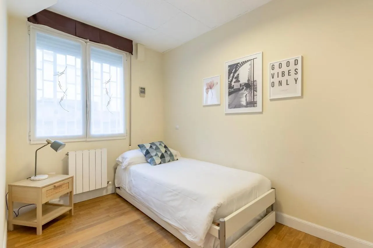 Akomodat En Apartamento En El Centro De Bilbao Con Parking Apartment