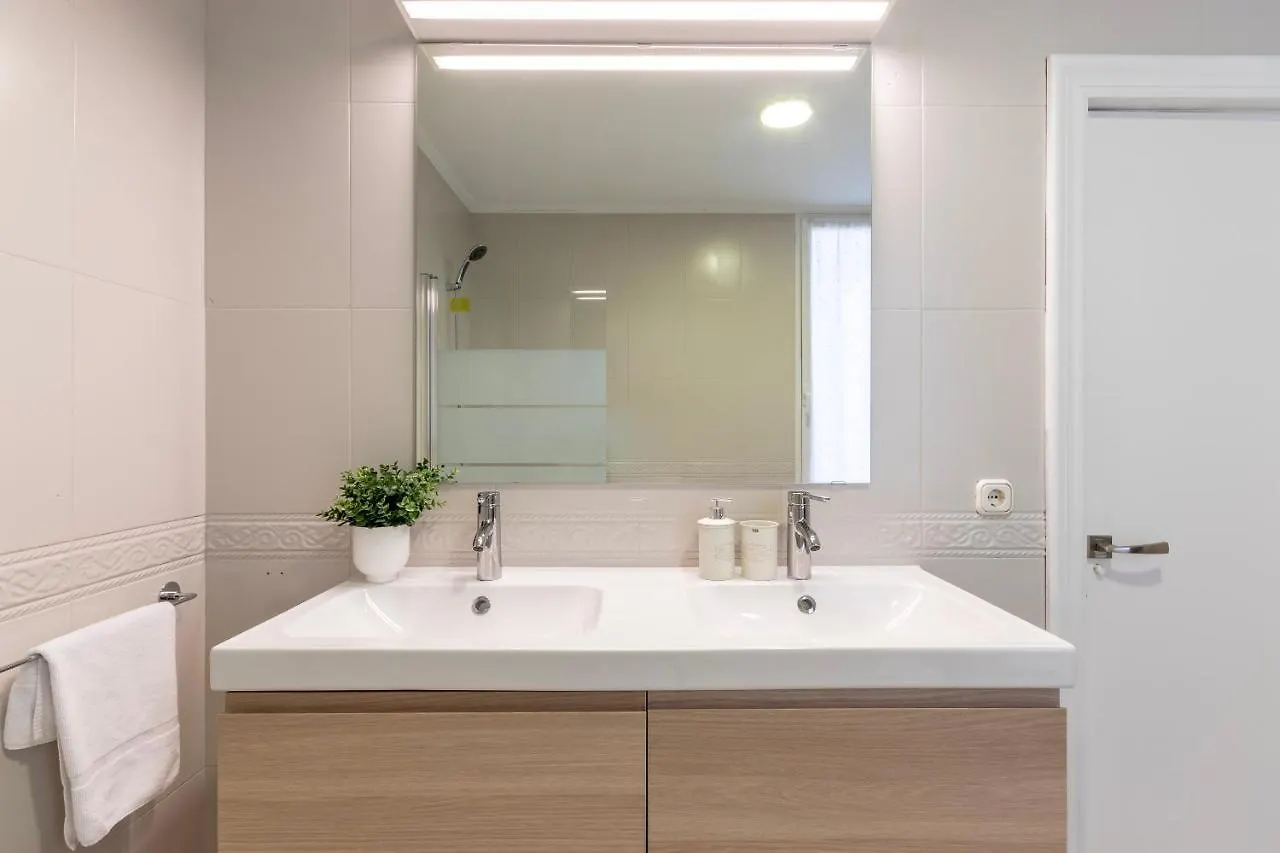 Akomodat En Apartamento En El Centro De Bilbao Con Parking Spain