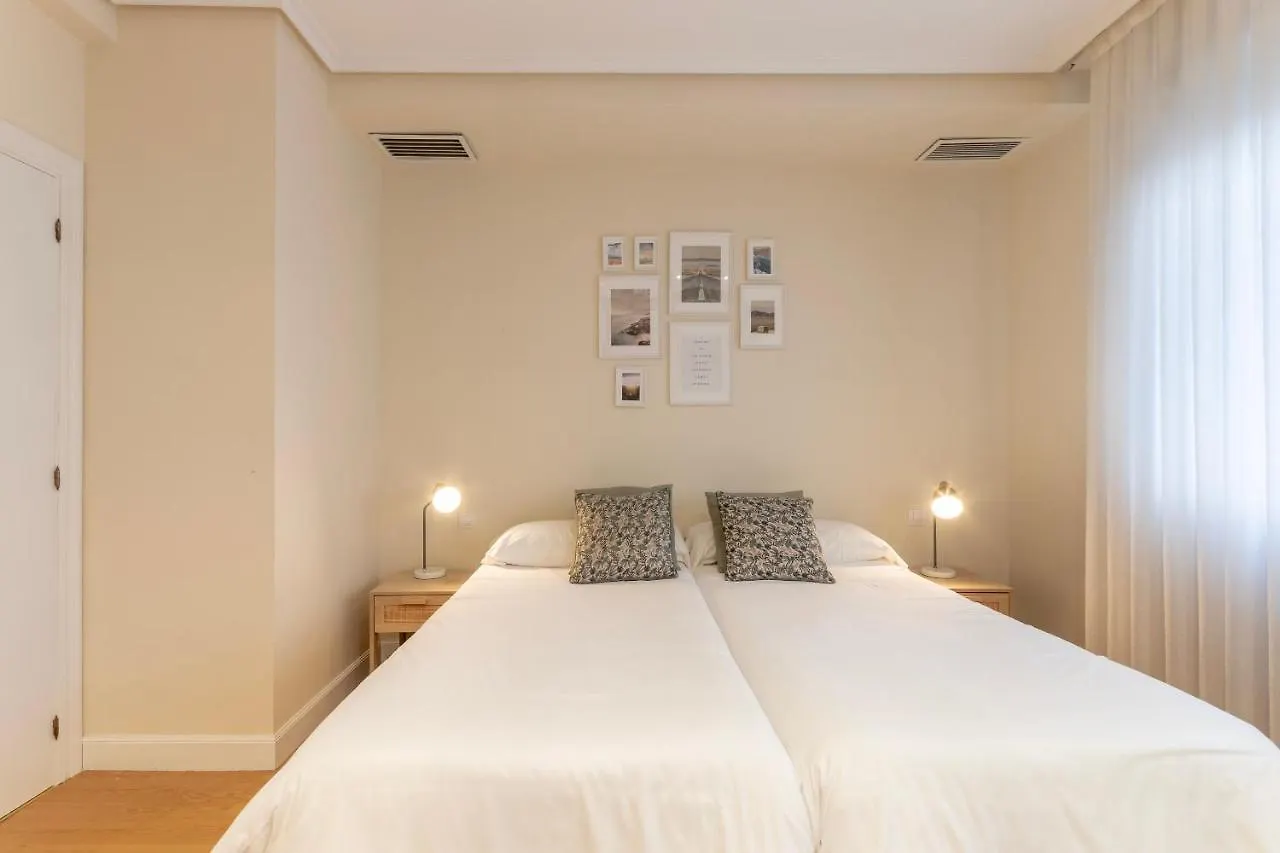Apartment Akomodat En Apartamento En El Centro De Bilbao Con Parking
